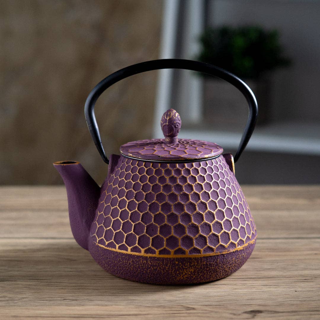 Purple Honeycomb Design 32oz Cast Iron Tea Pot (1/8)