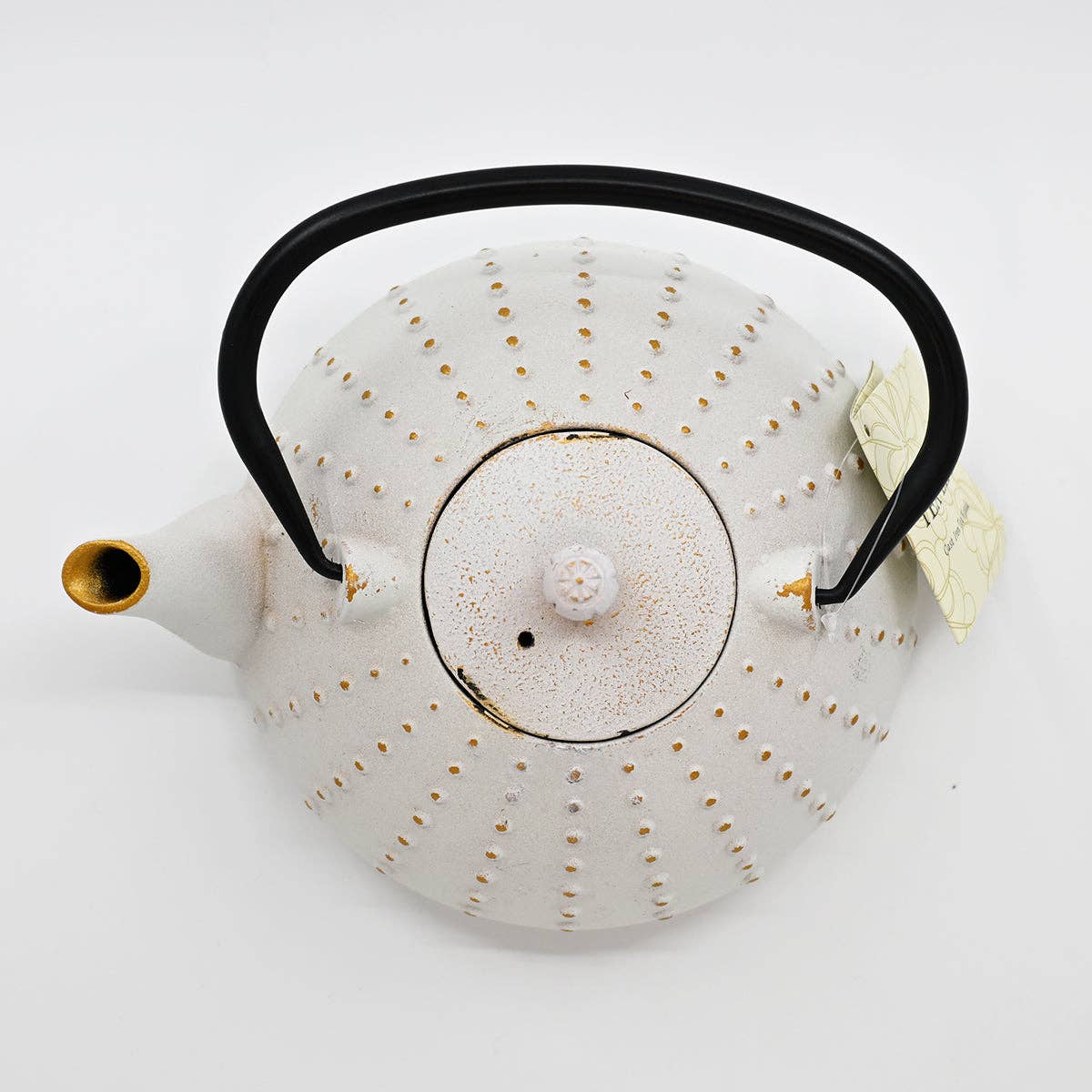 White Tokusa Design 40oz Cast Iron Tea Pot (1/6)