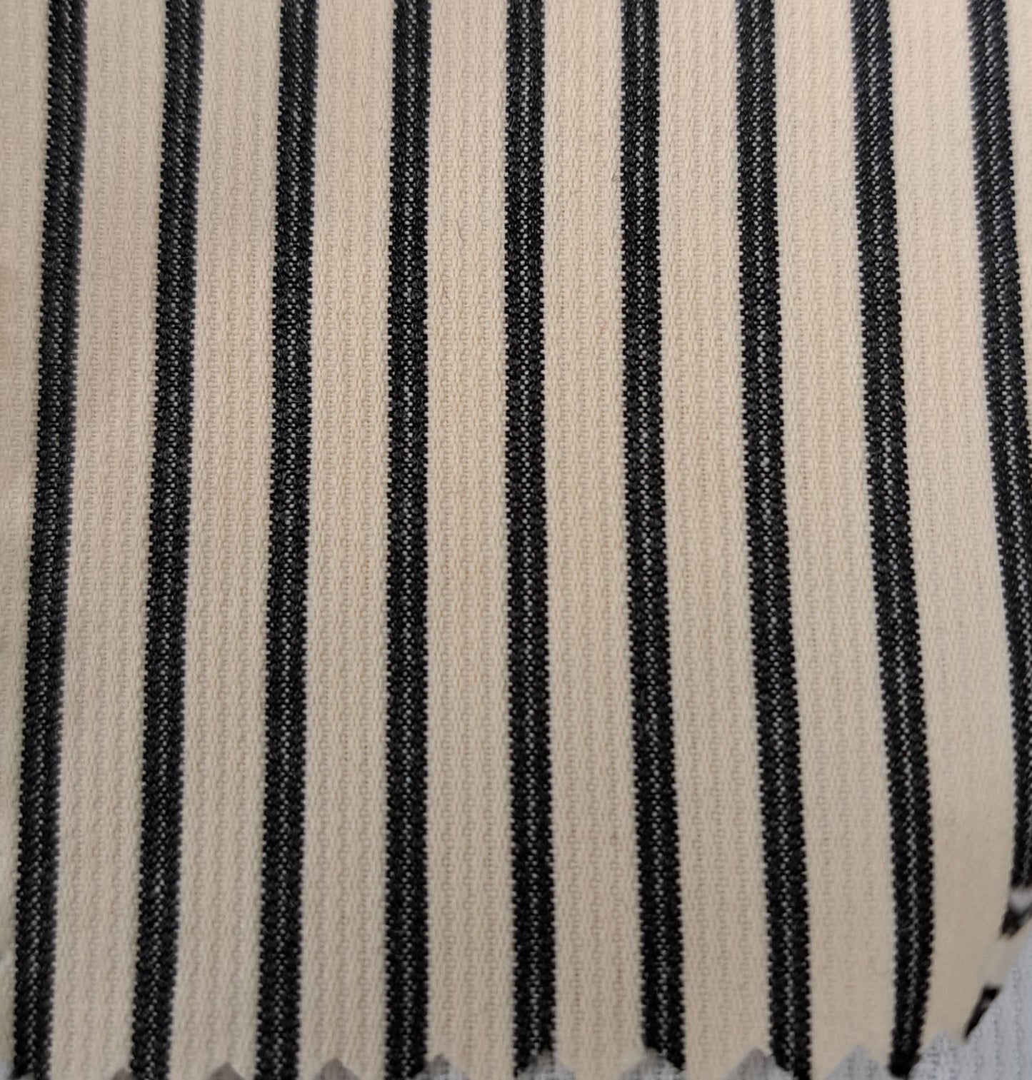 STRIPE SLEEVELESS RUFFLE JUMPSUIT